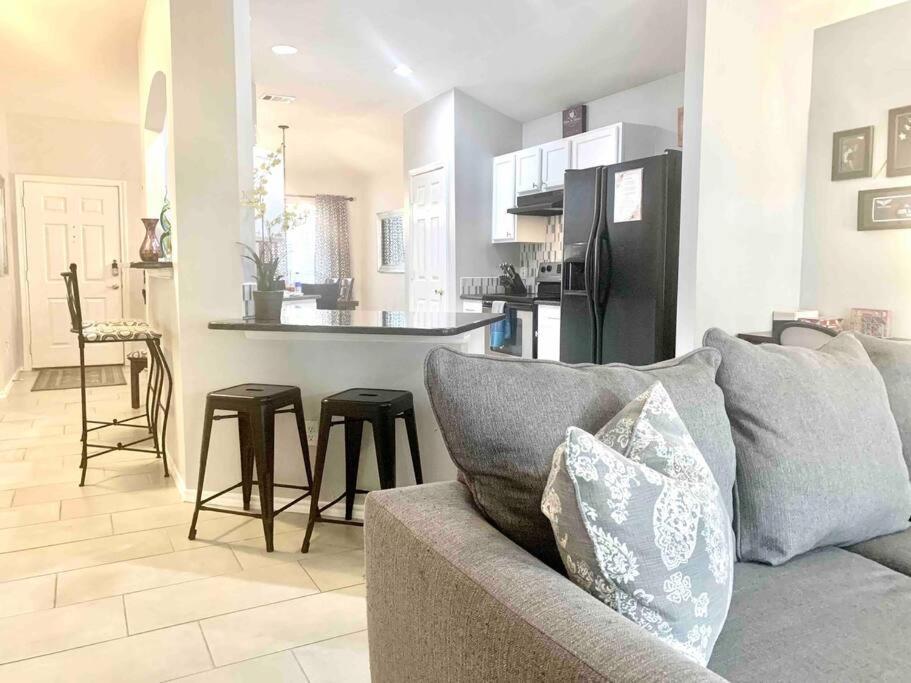 Modern Updates - Great Location - King Bed- Bmt San Antonio Eksteriør billede